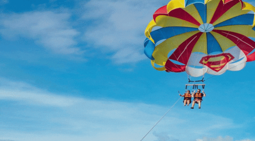 mto-egypt-parasailing1-1-870×555