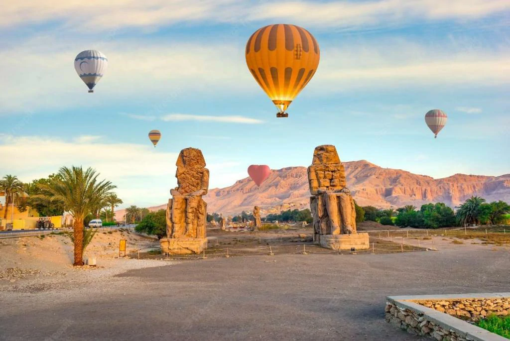 Hot Air Balloon (Flying Balloon) Experience Over the Temples of Luxor