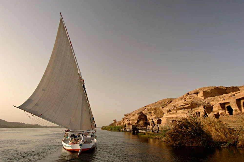 Nile felucca travel adventure from Luxor to Kom Ombo
